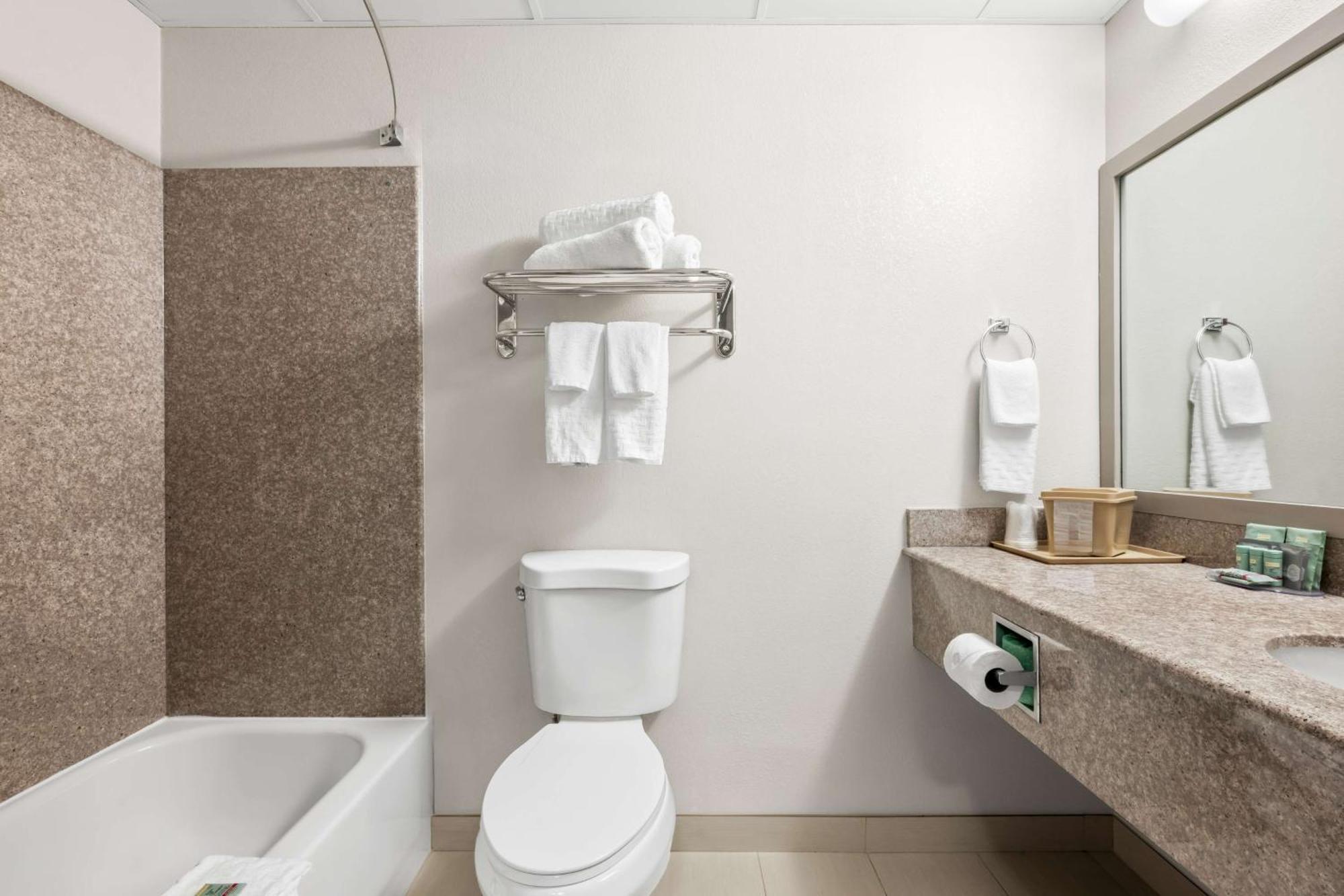 Best Western Dartmouth-New Bedford Екстериор снимка